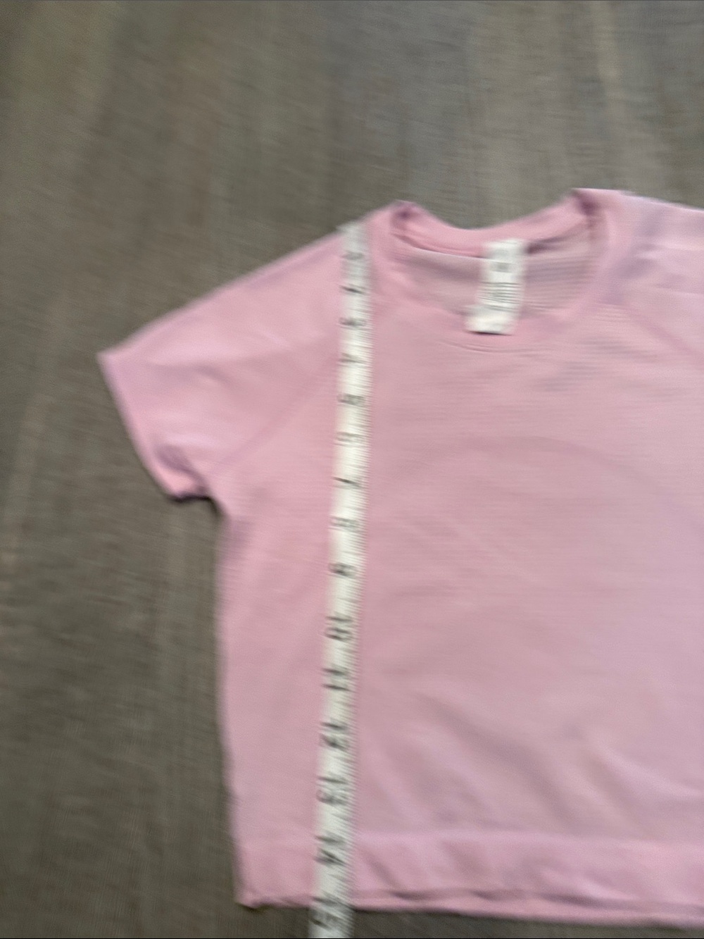 lululemon athletica Light Pink Short Sleeve Crop Top - Picture 5 of 6